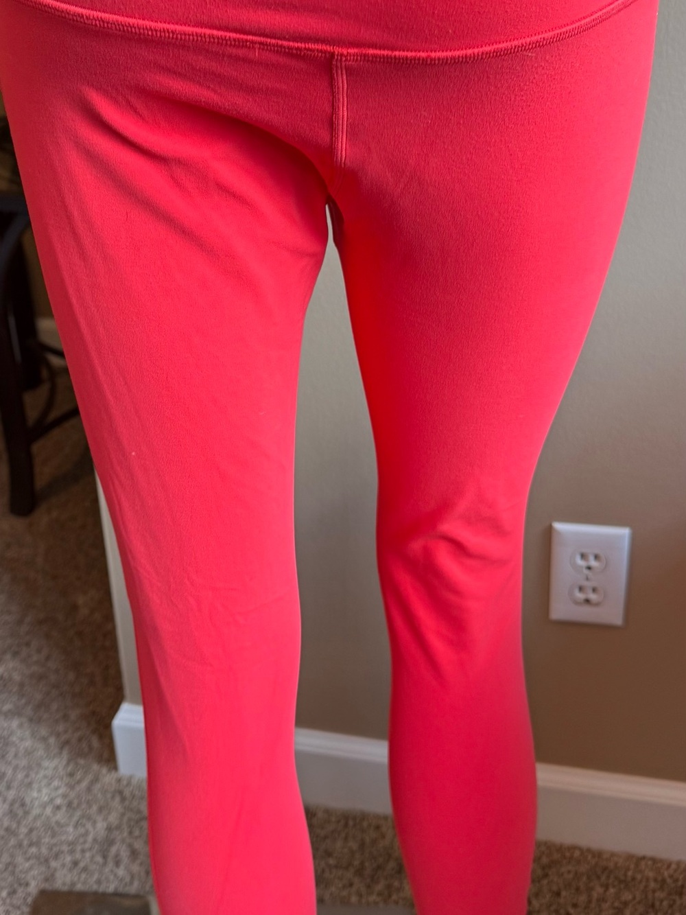 LULULEMON Wonder Train High Rise Tight. 25” - Picture 2 of 2